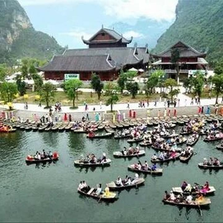 Hotspot Matrix và Dezus - thương hiệu thời trang nhanh của Việt Nam công bố Hoa hậu Hương